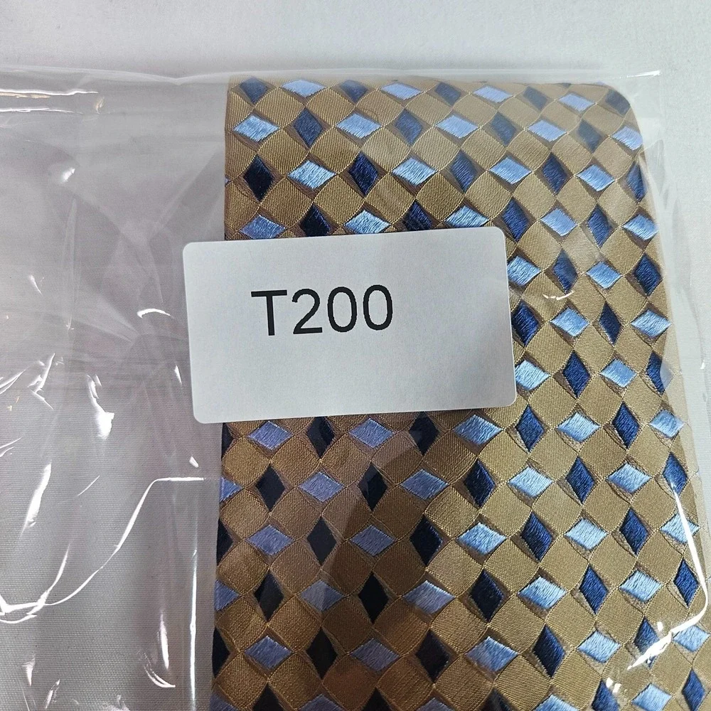 Geoffrey Beene 100% Silk Hand Made‎ Tie Geometric Gold 4